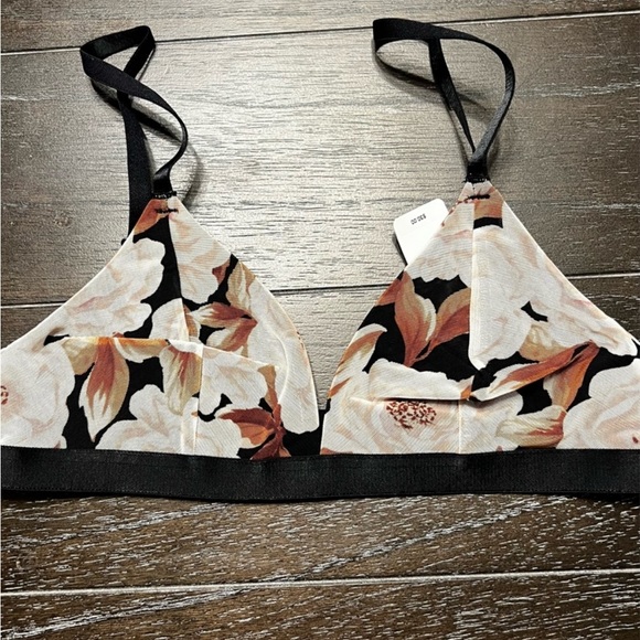 Express mesh triangle adjustable floral extra small bralette - Picture 7 of 9